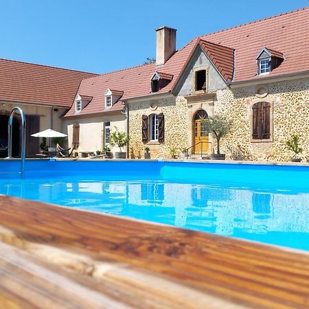 Gite A La Ferme Bassillon-Vauzé Exteriér fotografie